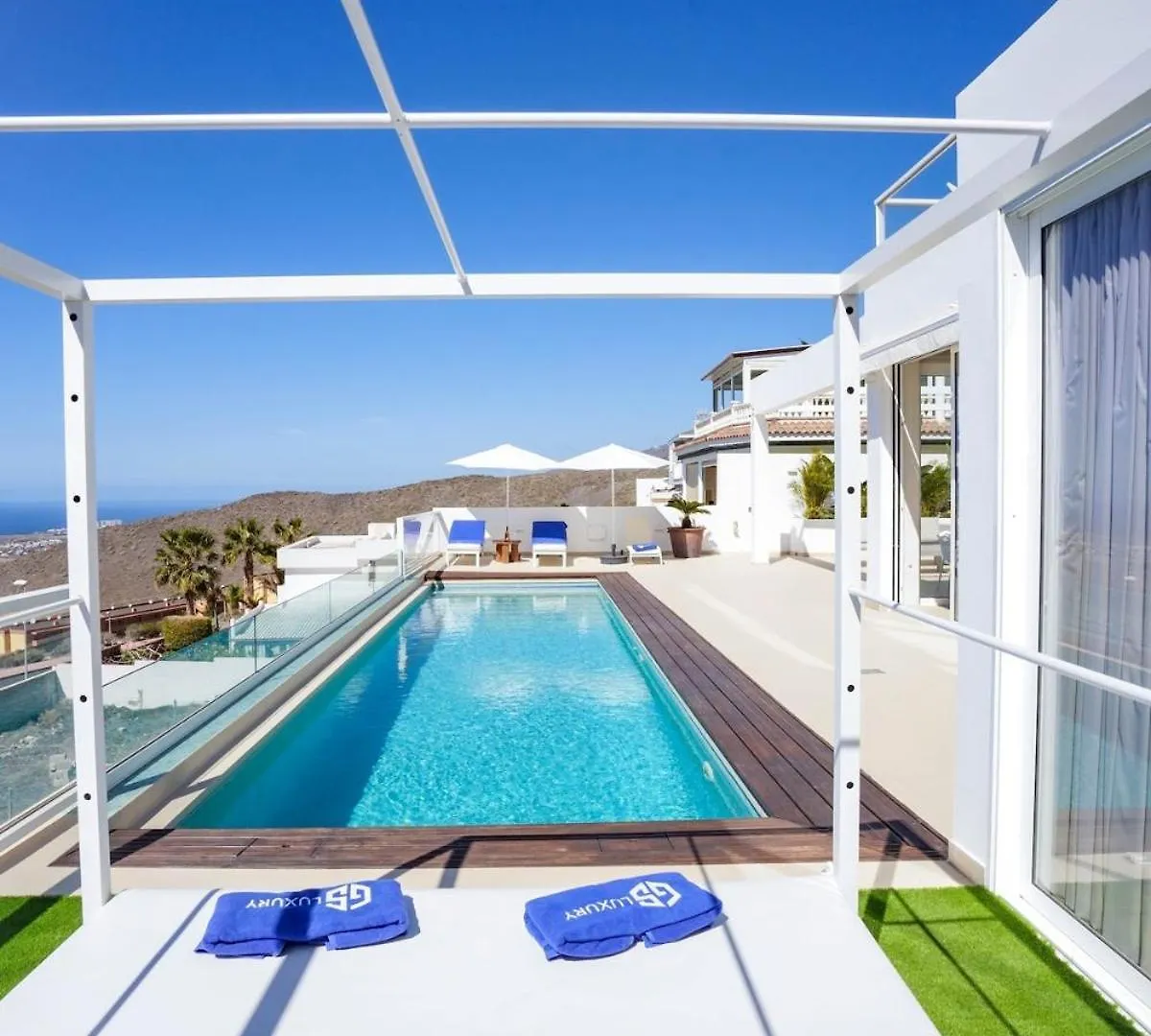אדחה Gs Luxury Navarra Sunset, Luxury Villa With Pool And Sea Views ספרד