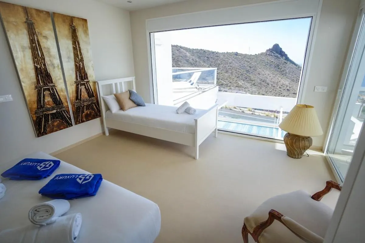 אדחה Gs Luxury Navarra Sunset, Luxury Villa With Pool And Sea Views